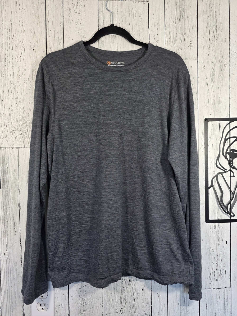Cloudveil 100% Merino Wool Long Sleeve Base Layer Top M Made in Canada